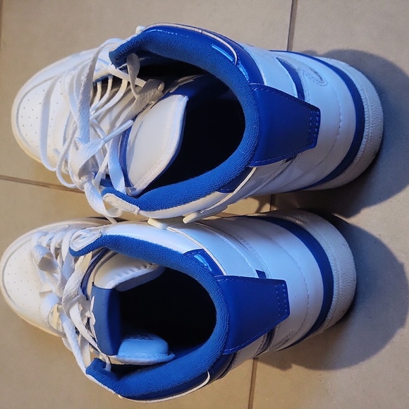 Adidas Hightops - Picture 3 of 7